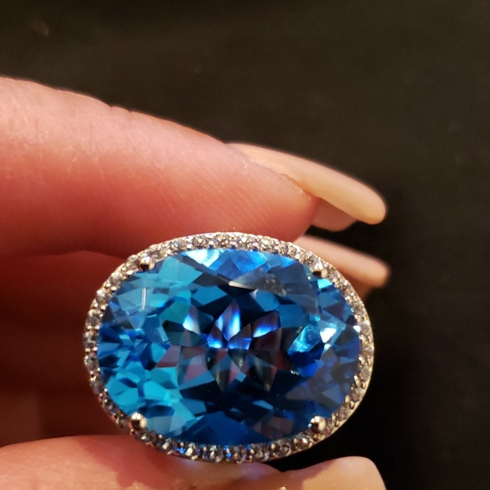 BLUE TOPAZ RING - Picture 2 of 3